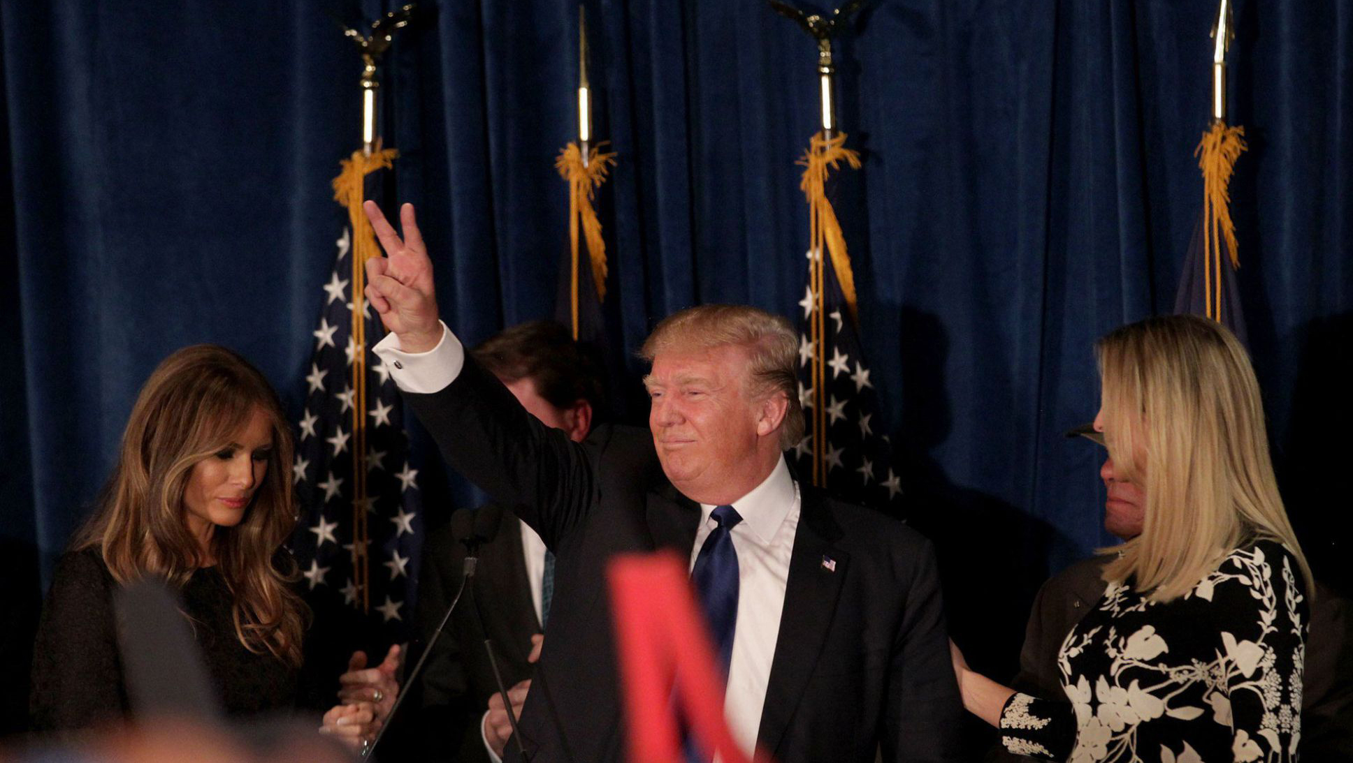 Donald Trump y Bernie Sander: primeros en la votación en Nuevo Hampshire